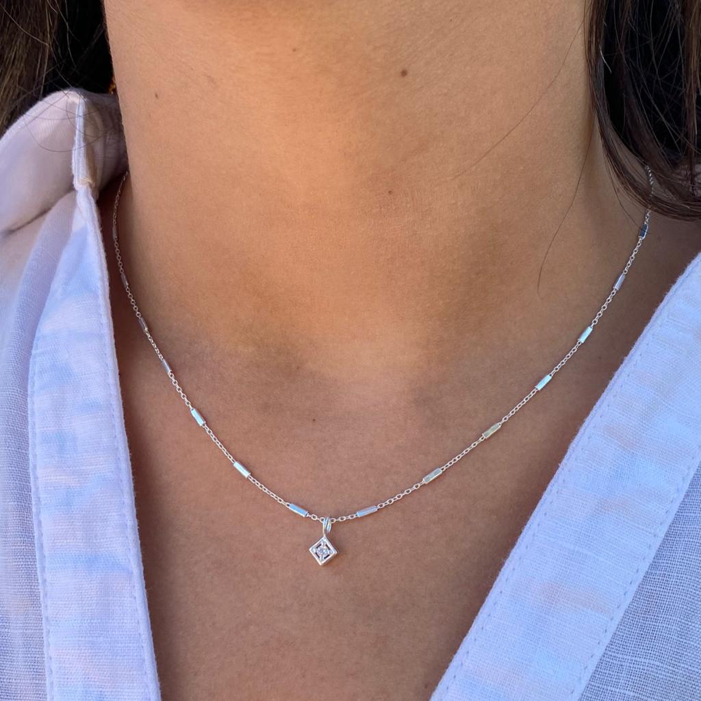 שרשרת זרקון מעויין