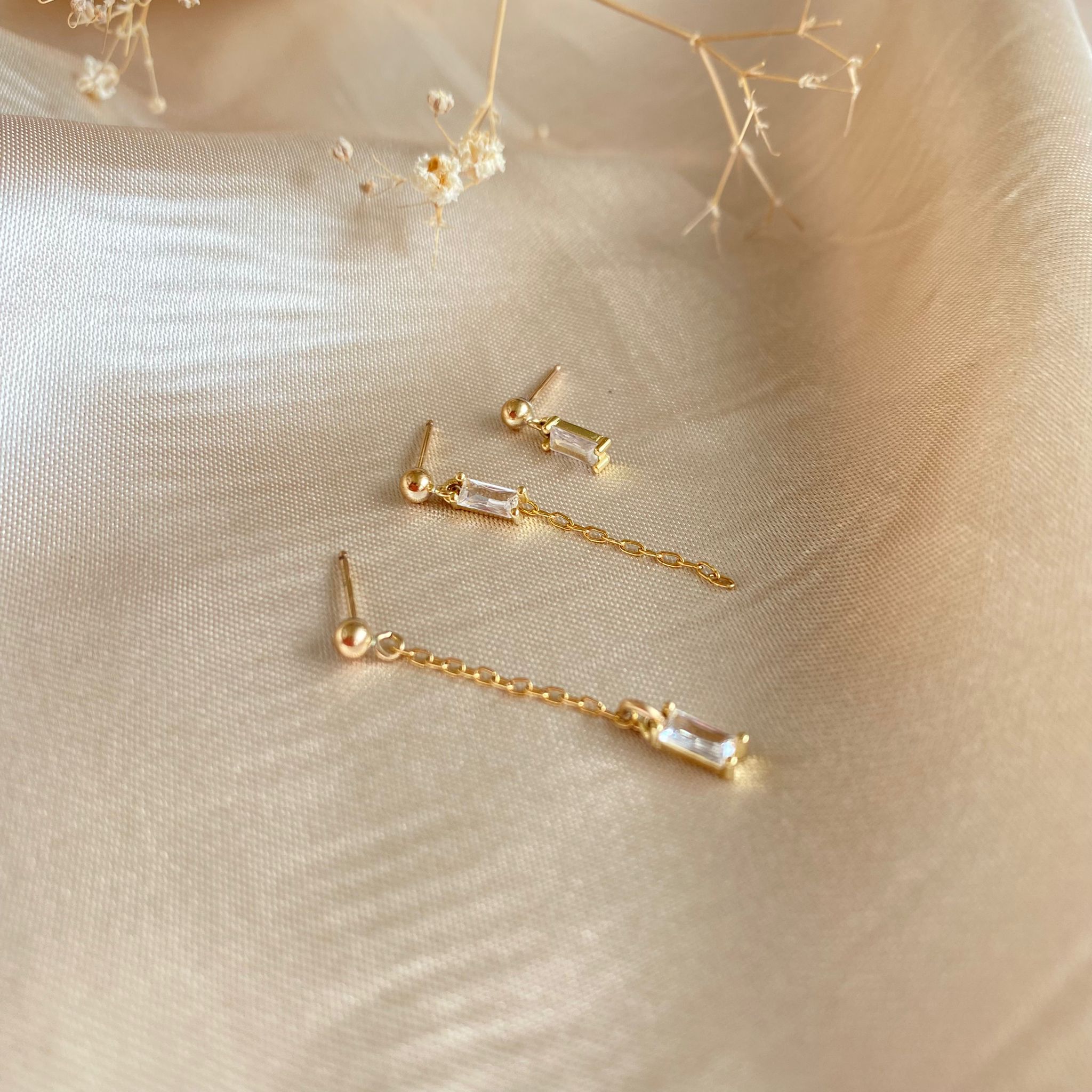 שלישיית עגילי רויאל צמודים